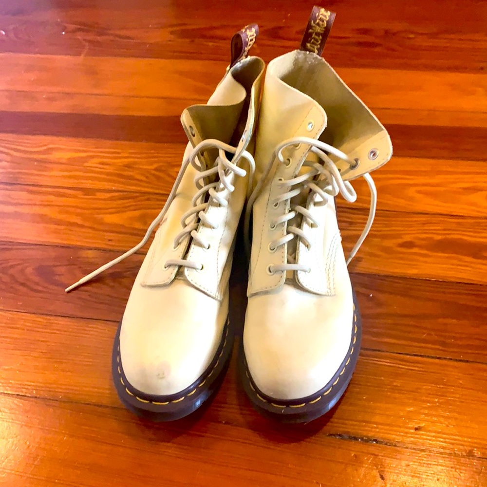 Dr. Martens 1460 pascal boots